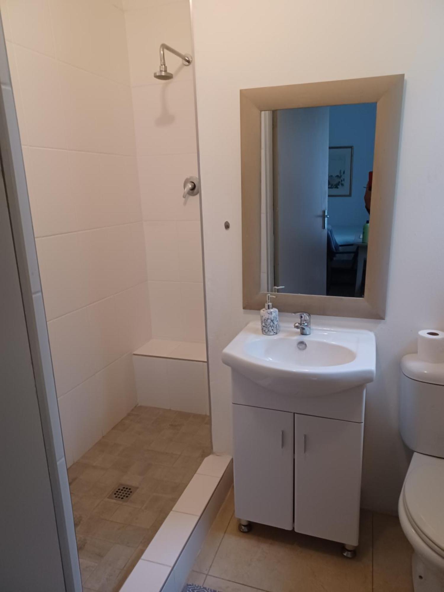 Craighall Park Stylish Garden Apartment Johannesburg